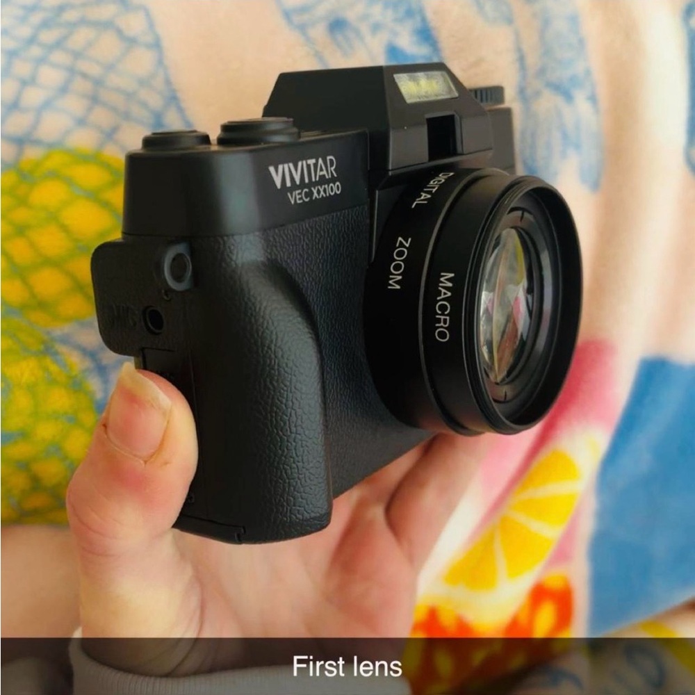 VEC XX100 4K Digital Camera plus two extra lens and bag - Picture 4 of 9